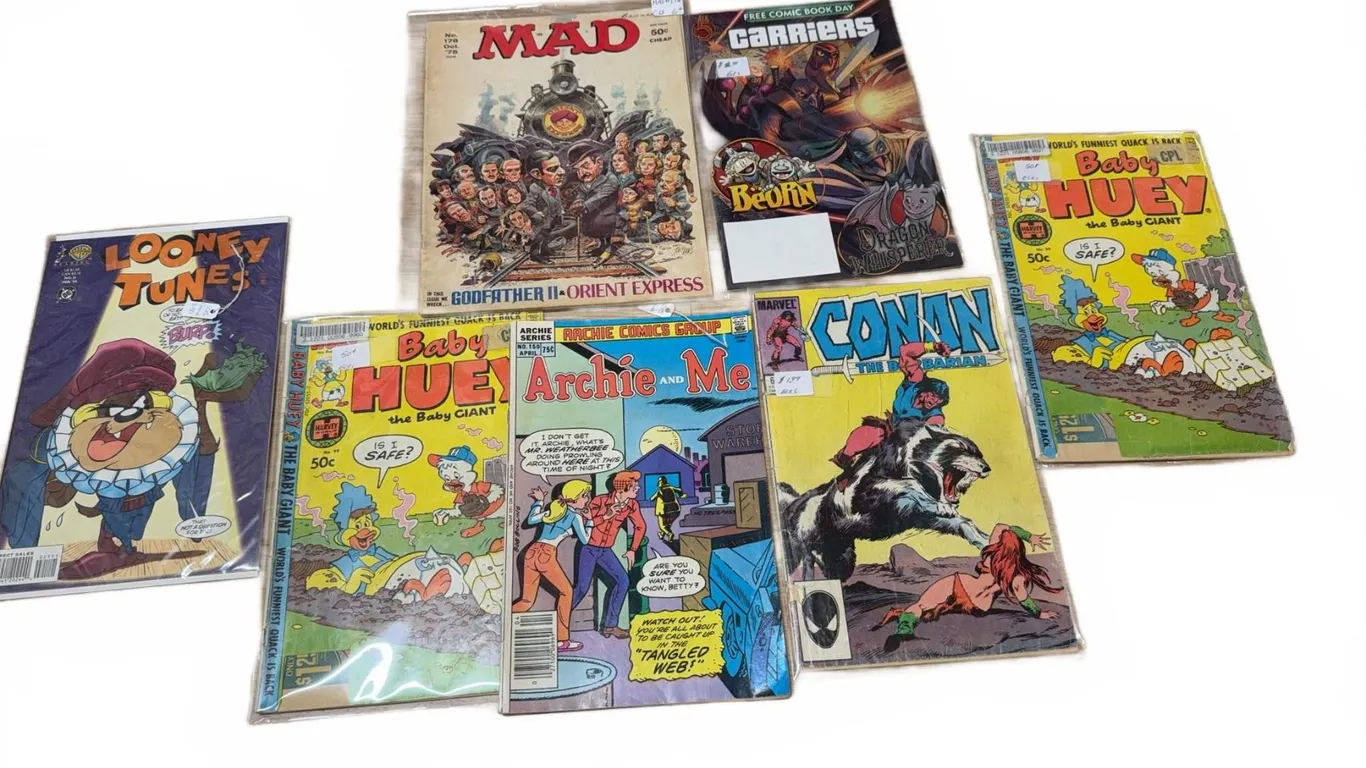 Comic Lot: Looney Tunes, Baby Huey, Conan, Mad Magazine, The Transformers