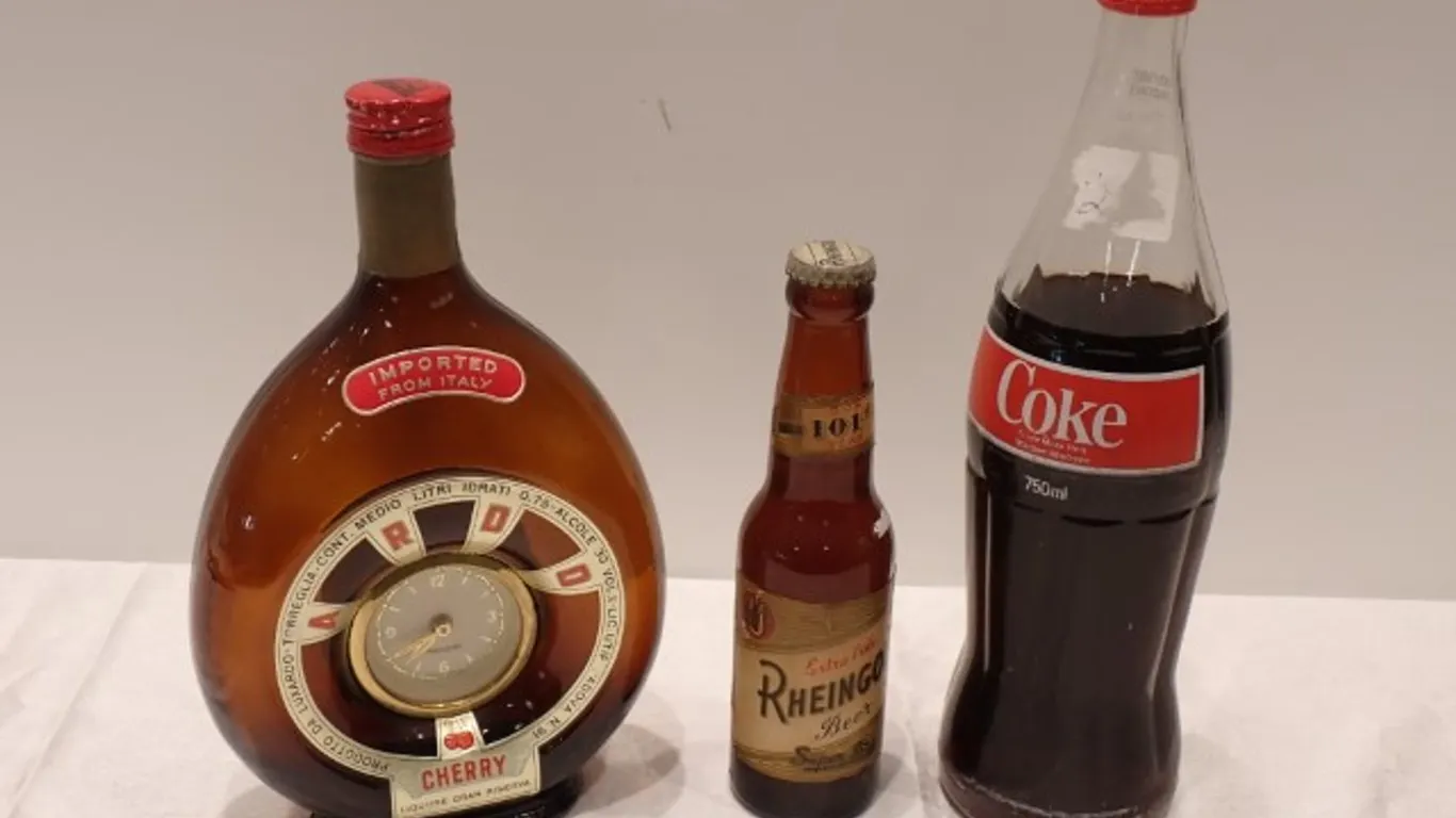 Vintage & Novelty Beverage Containers