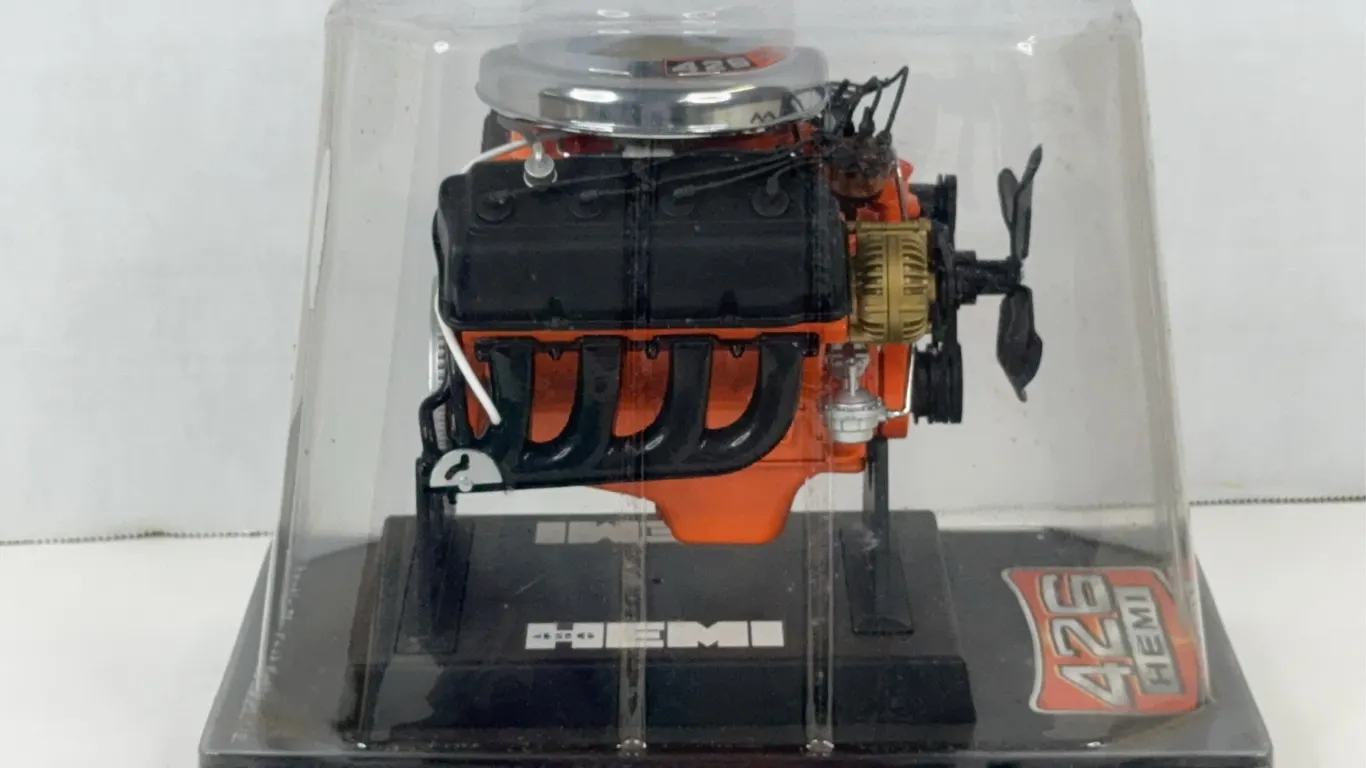 Liberty Classics Dodge 426 Hemi V8 1/6 Scale Diecast Engine