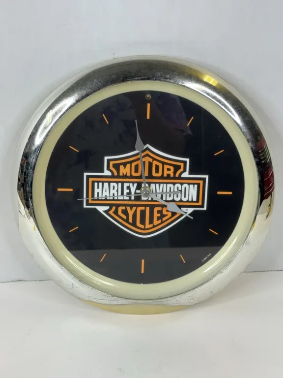 Harley-Davidson Bar and Shield 2001 Motorcycle Sound Wall Clock