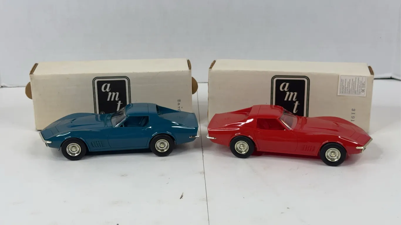 AMT ERTL 1970 Chevrolet Corvette LT-1 Promo Models Pair