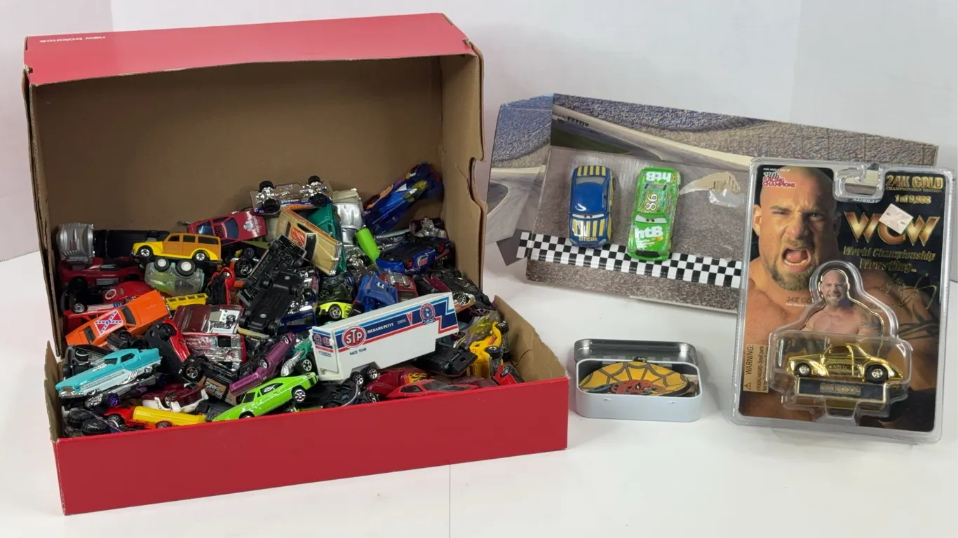 Die-Cast Vehicle Lot With Goldberg 24K Gold Racing Champions Car