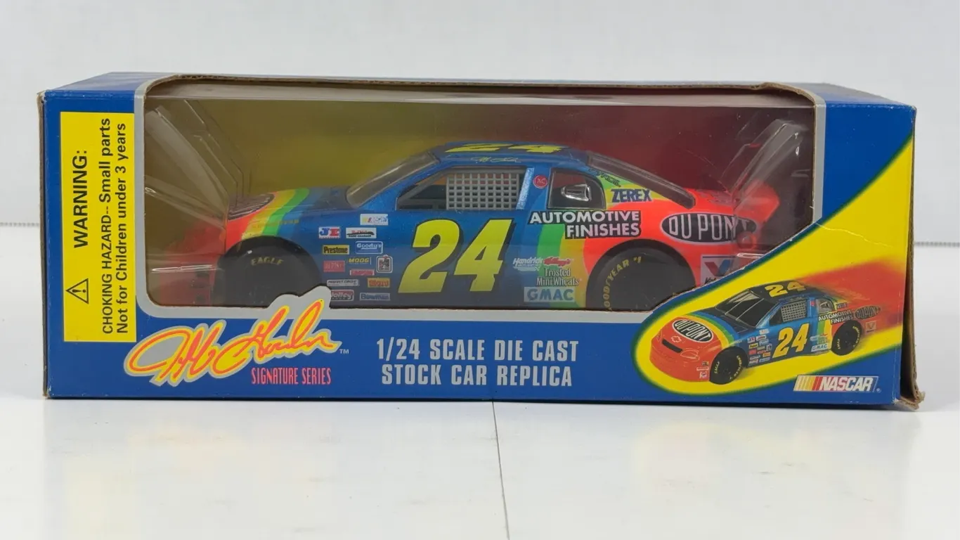 Racing Champions Jeff Gordon Dupont 24 Diecast Stock Car 1:24