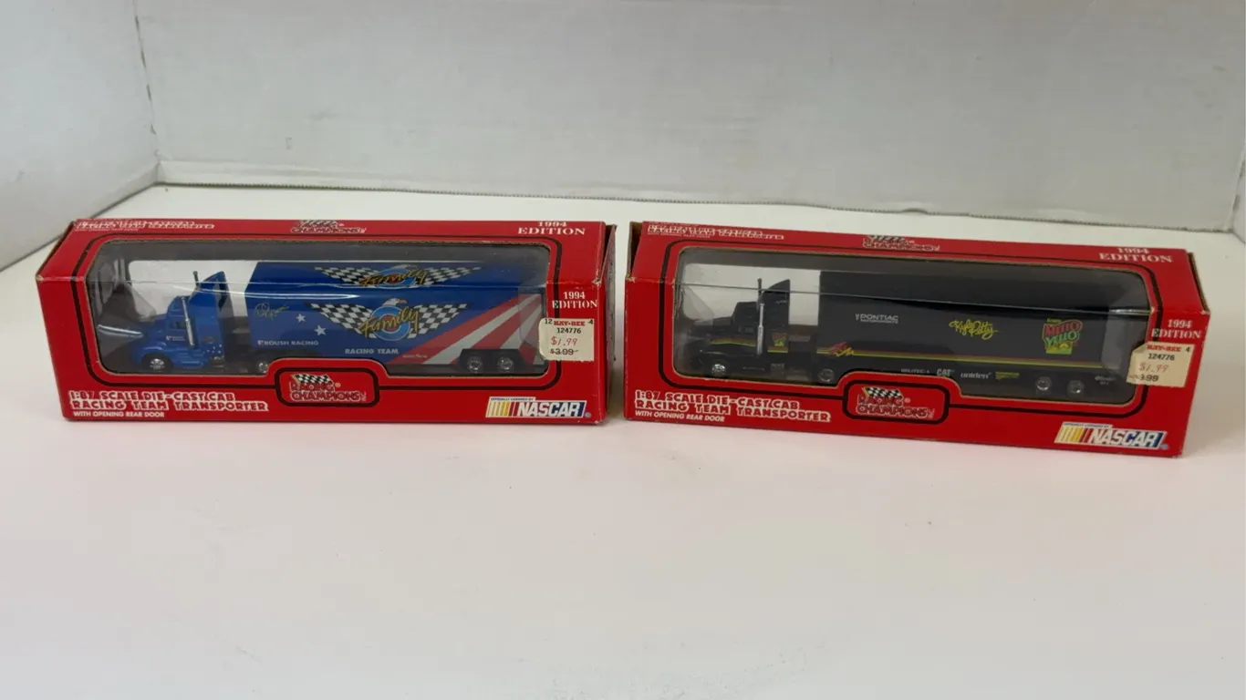 Racing Champions 1994 NASCAR 1:87 Scale Die-Cast Hauler Transporters Pair