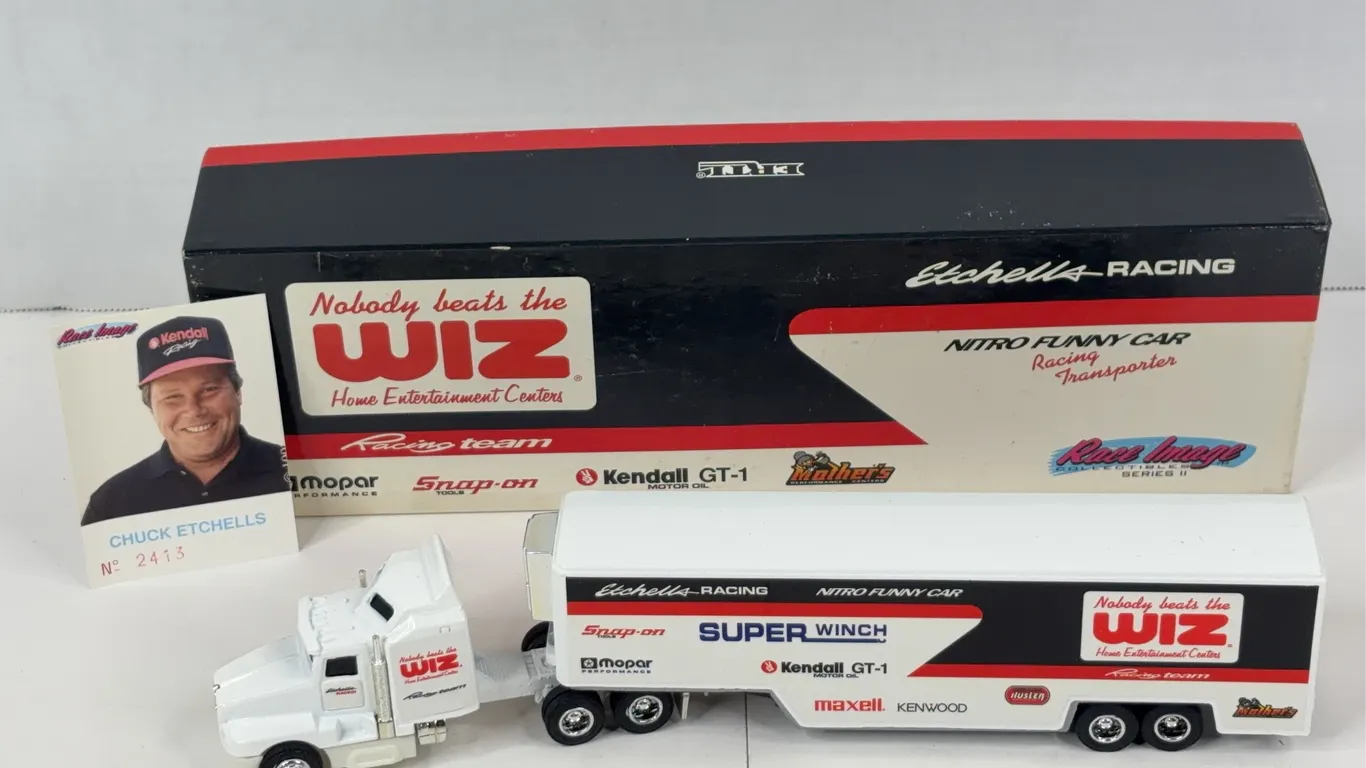 ERTL 1/64 Chuck Etchells The Wiz Racing Transporter Semi Truck