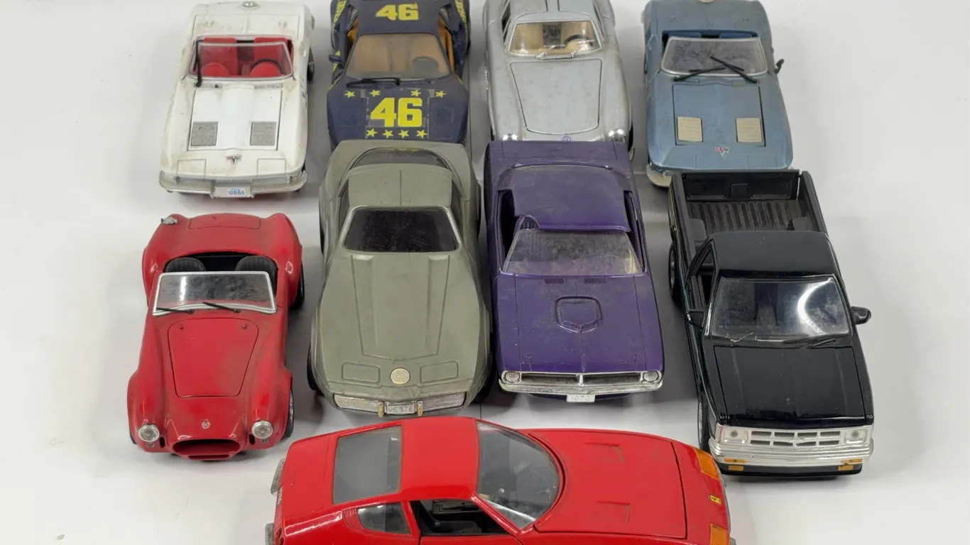 Diecast Model Cars Revell Bburago 1:24 Scale Corvette Ferrari Lot