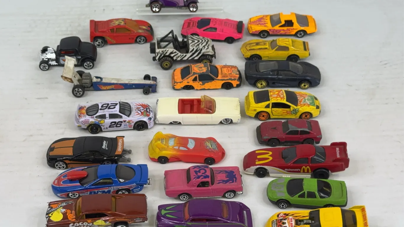 Die-Cast Toy Cars Featuring Hot Wheels Redline 1932 Ford Vicky Lot