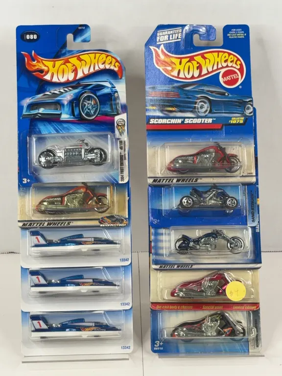 Hot Wheels Die-Cast Vehicle Lot Hydroplane Scorchin' Scooter Dodge Tomahawk