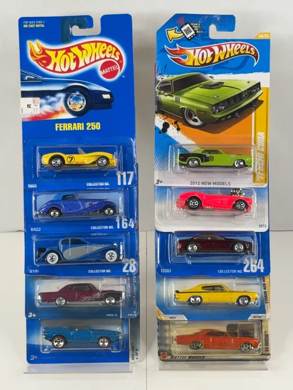 Mattel Hot Wheels Die-Cast Vehicles Assortment Lot of 10