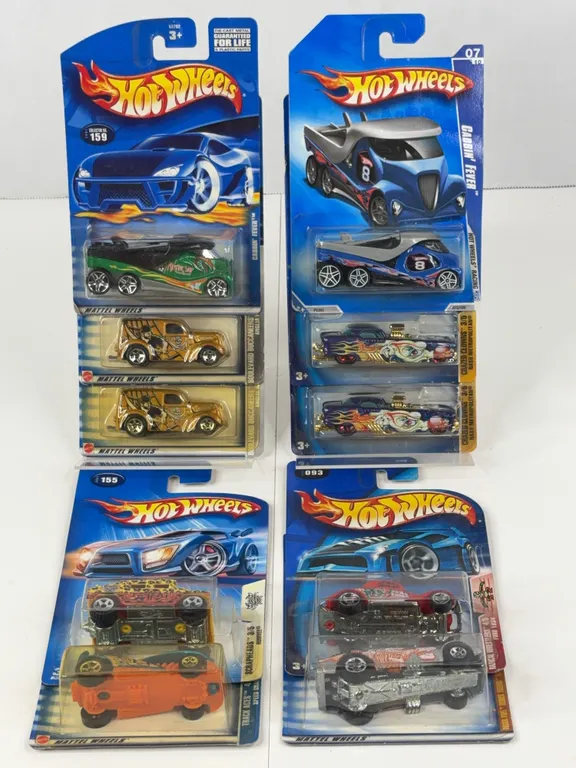 Hot Wheels Die-Cast Vehicle Collection Including Cabbin' Fever and Crazed Clowns