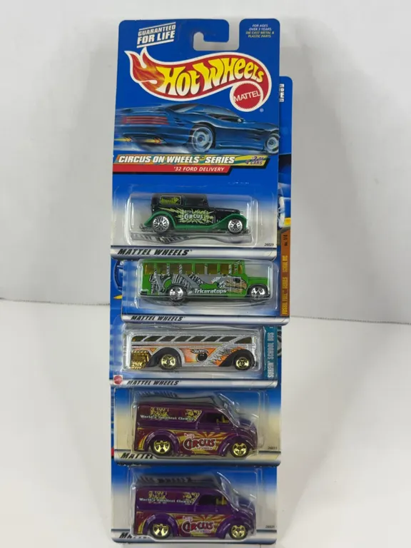 Hot Wheels Diecast Vehicles Lot of 5 Circus On Wheels Spares 'N Strikes
