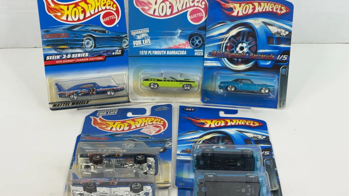 Hot Wheels Mopar Lot Plymouth Barracuda Dodge Charger Daytona