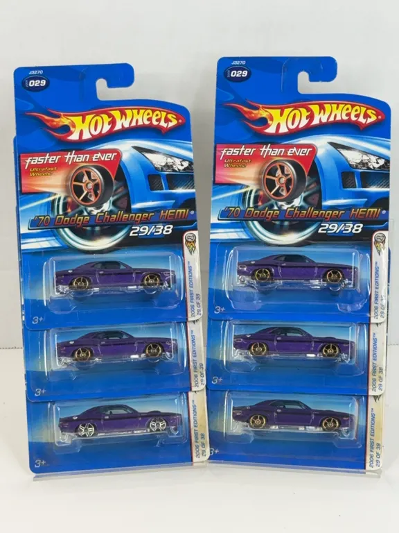 Hot Wheels 2006 First Editions '70 Dodge Challenger HEMI Diecast Lot