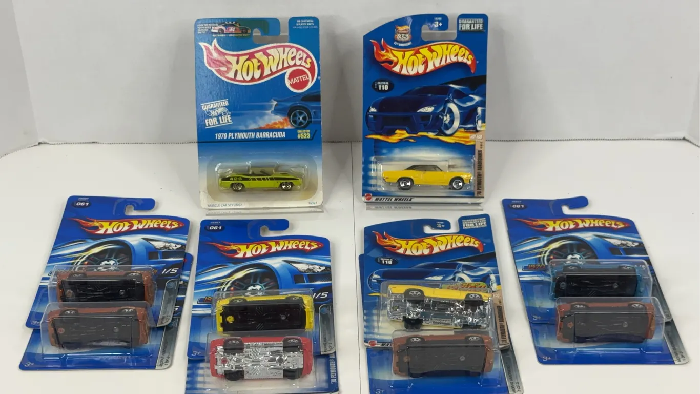 Hot Wheels Die-Cast Plymouth Barracuda and Roadrunner Vehicles Lot of 10