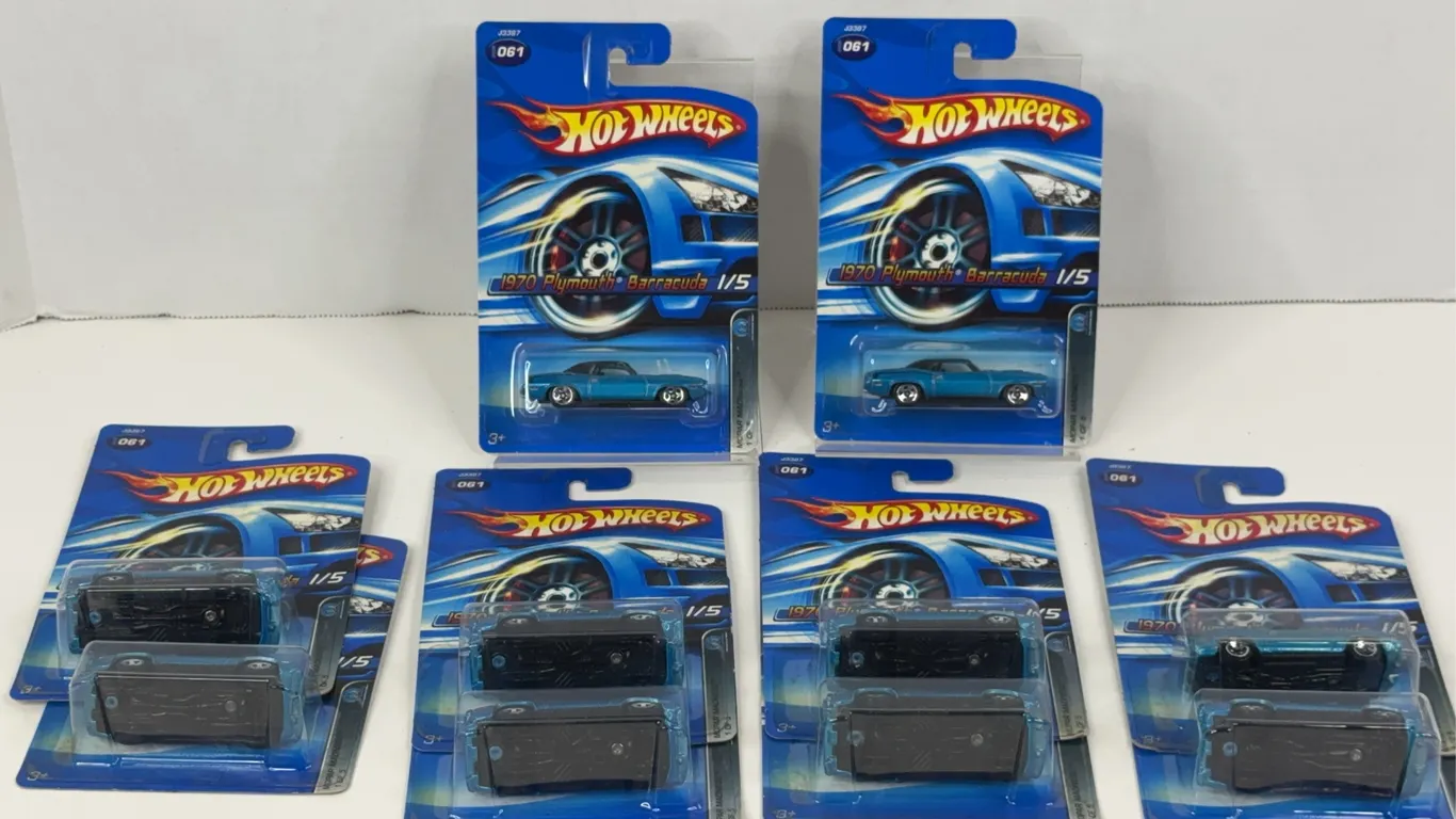 Hot Wheels 2006 Mopar Madness 1970 Plymouth Barracuda Lot of Eight