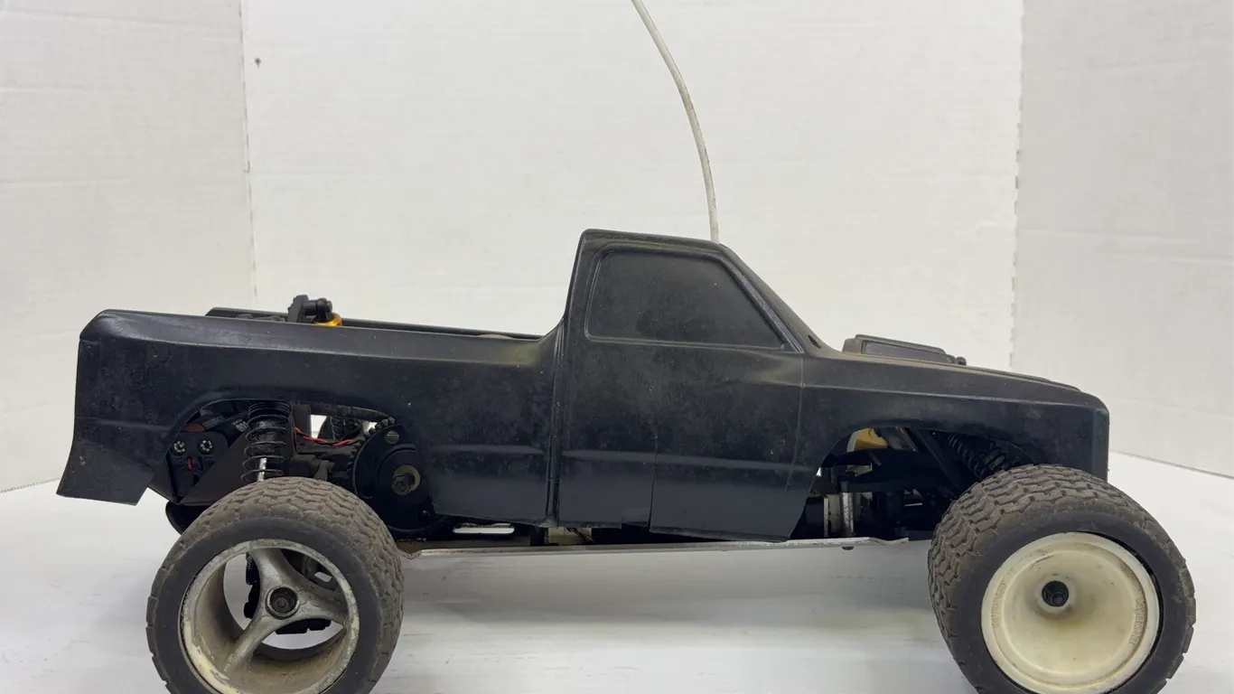Kyosho Gas Powered RC Stadium Truck Dodge Body Chassis