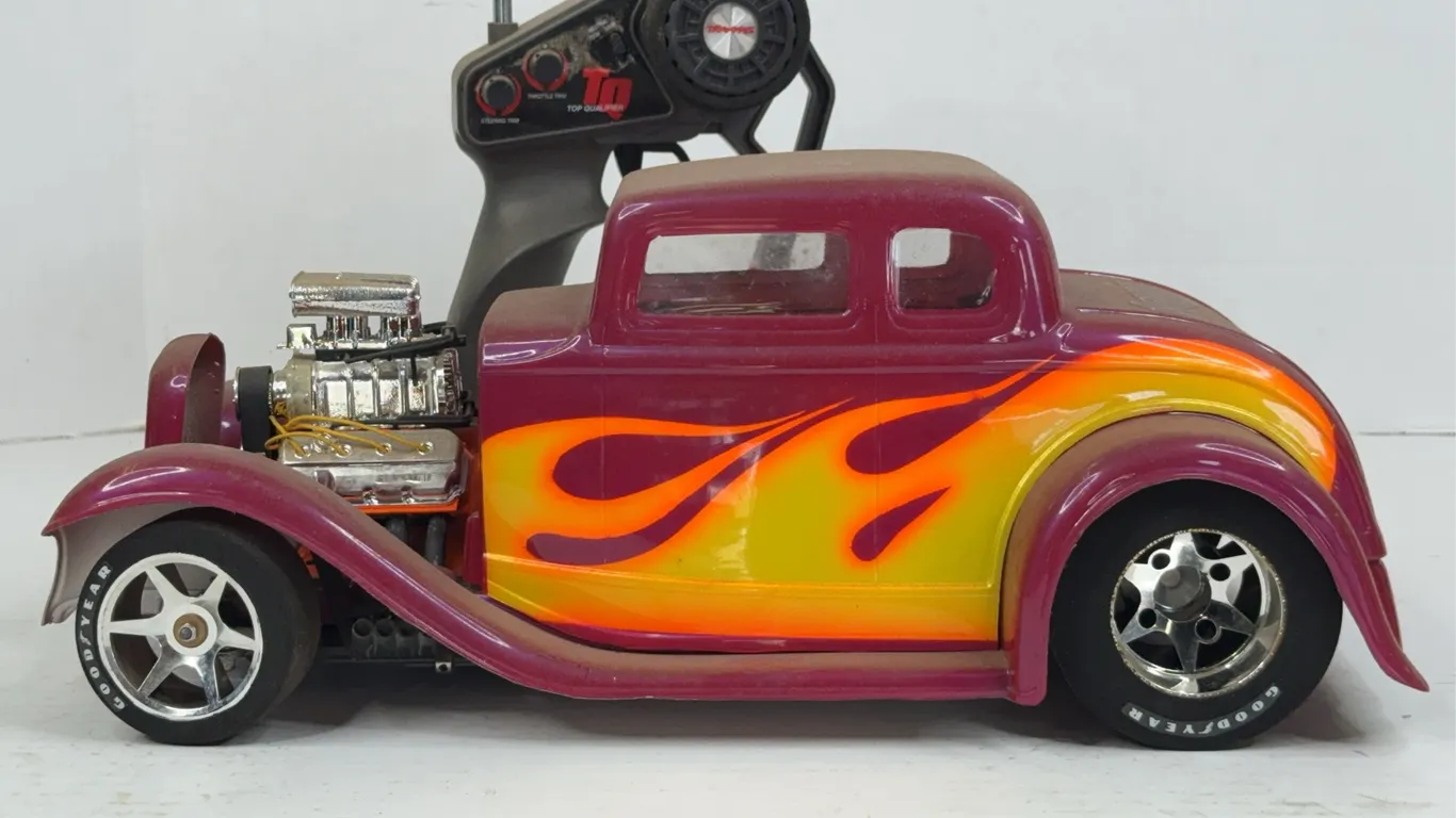 Custom RC Hot Rod 1932 Ford Coupe Traxxas Transmitter