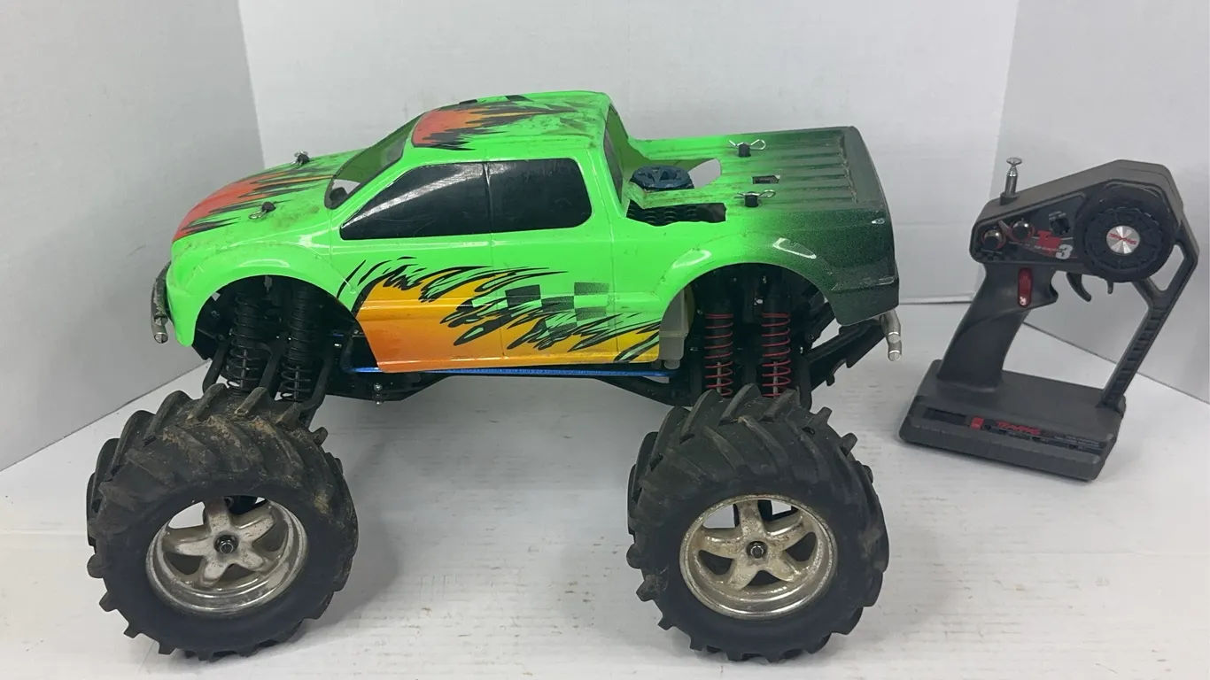 Traxxas T-Maxx Nitro RC Monster Truck With TQ3 Transmitter