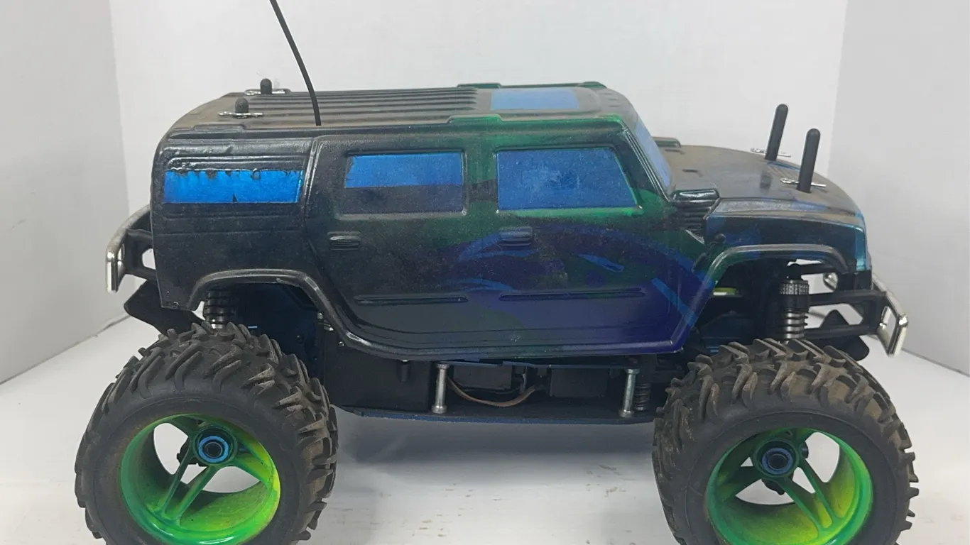 Nitro Gas 4WD RC Monster Truck with Hummer H2 Body