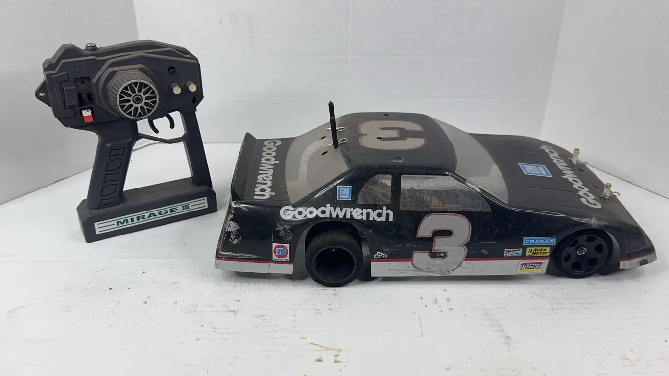 Dale Earnhardt #3 Goodwrench RC Stock Car With CEN Mirage Controller