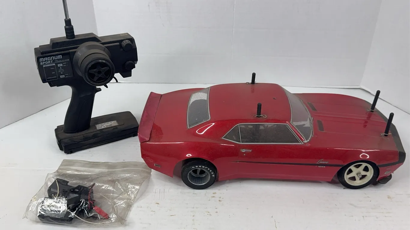 Futaba Magnum Sport Remote Control With Chevrolet Camaro SS RC Car