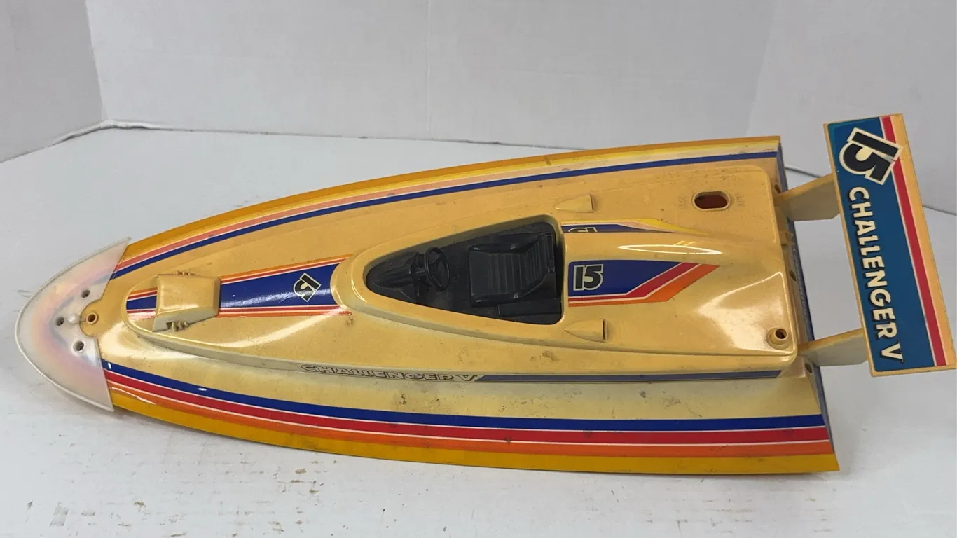 Nikko 1985 Challenger V Radio Control Racing Boat Model