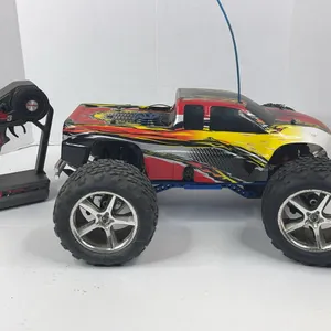 Traxxas T-Maxx Nitro RC Monster Truck With TQ3 Transmitter