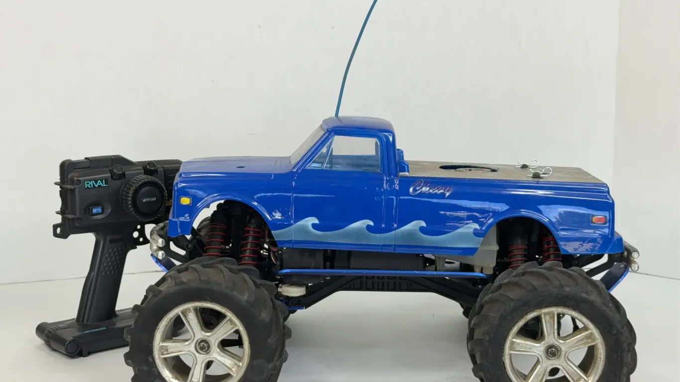 Nitro RC Monster Truck Chevy Body Traxxas Chassis Airtronics Rival Transmitter