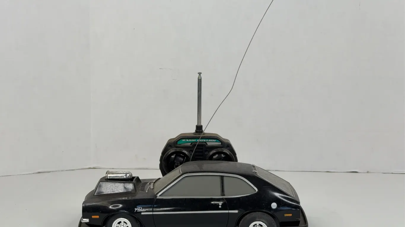 Motor Max 1972 Ford Pinto RC Car With Remote Controller