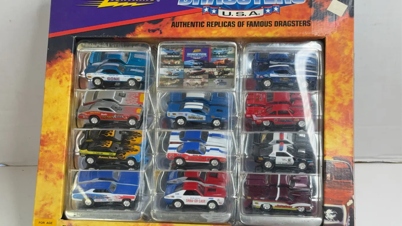 Johnny Lightning Dragsters USA Collectors Edition 11 Car Set Playing Mantis