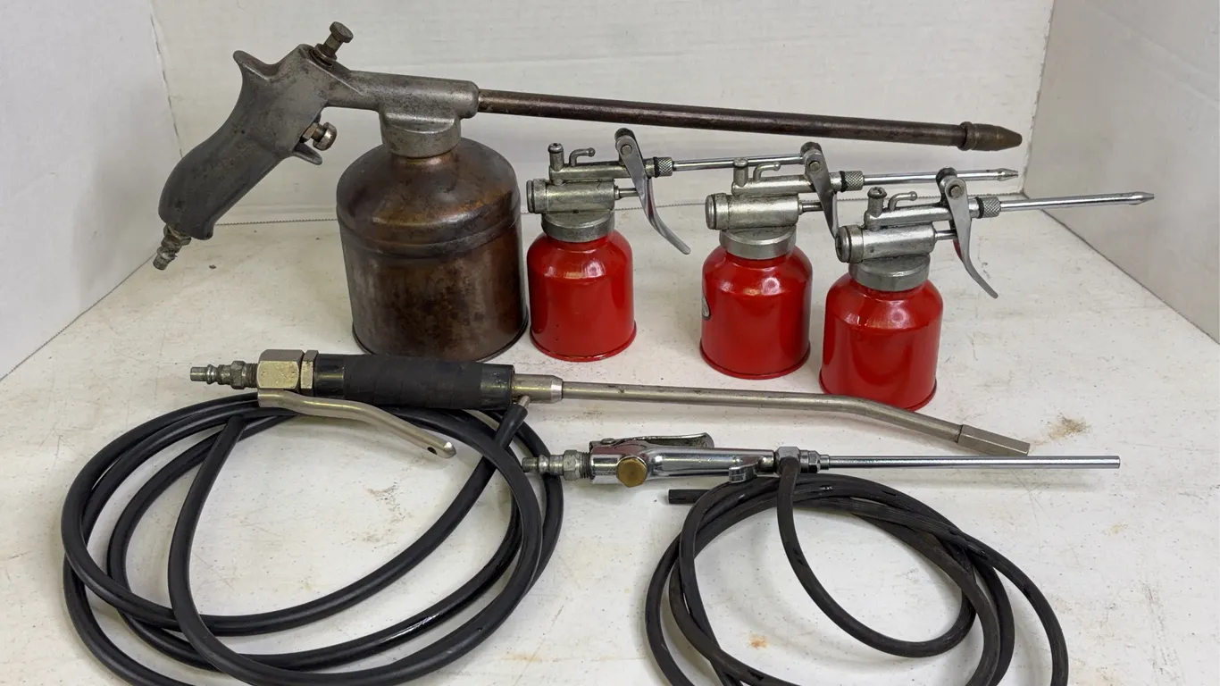 Pneumatic Engine Cleaning Sprayer and Pressure Fed Oil Guns
