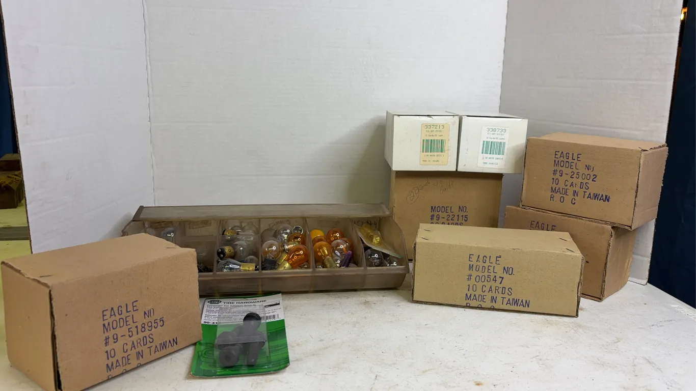 Automotive Light Bulbs Eagle Sylvania Tire Hardware and Assorted Lamps