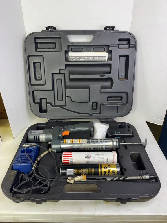 Blue-Point Snap-On YA773A 12V Cordless Grease Gun Kit