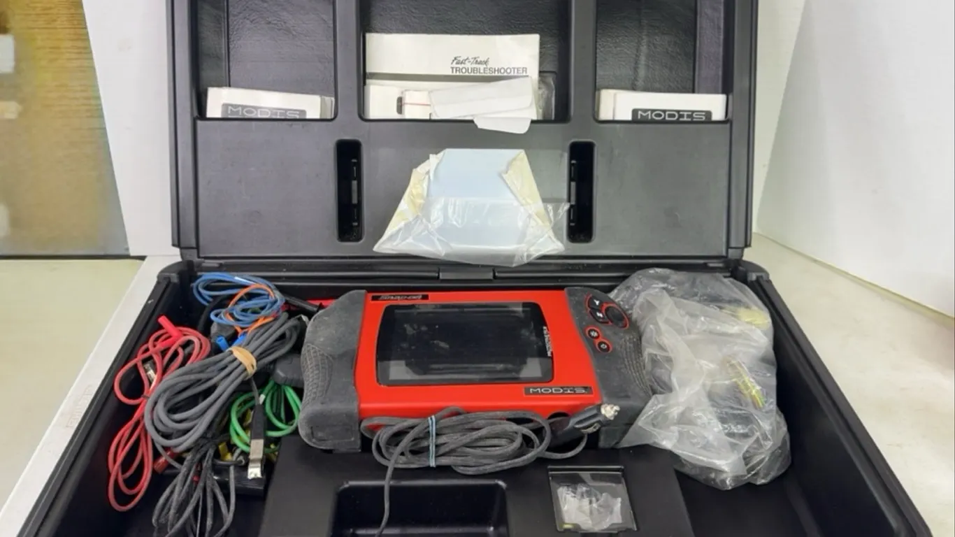 Snap-on MODIS EEMS300 Automotive Diagnostic System Scanner with Case