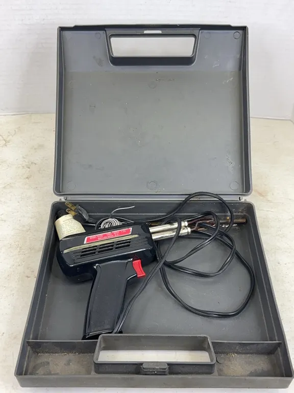 Weller Model 8200 Dual Heat Soldering Gun With Case