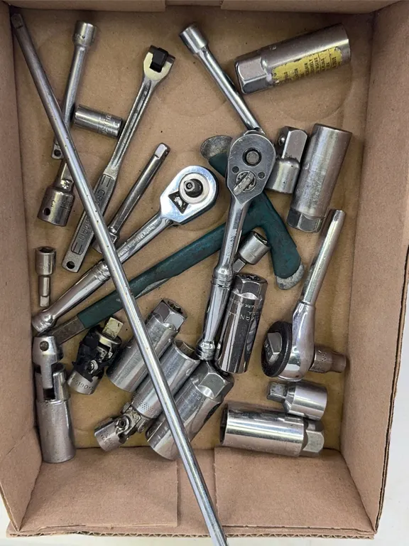 Craftsman USA Mechanics Hand Tools Ratchets Sockets Extension Bars Lot