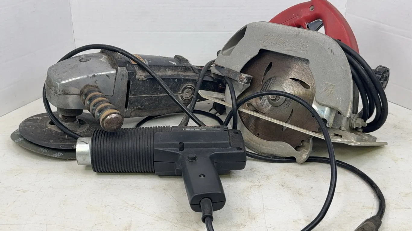 Milwaukee Circular Saw Craftsman Sander-Polisher and Heat Gun Lot