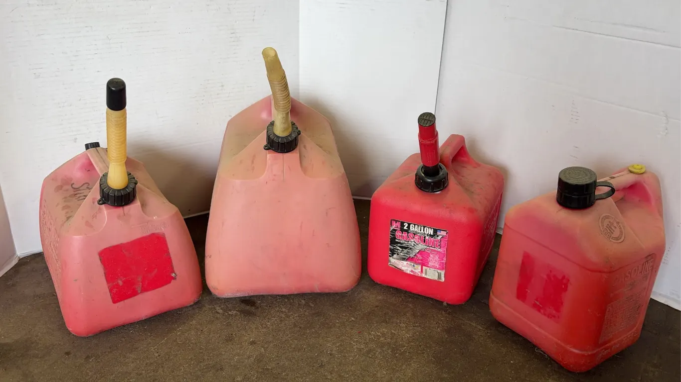 Blitz Red Plastic Gasoline Cans Assortment Lot of Four
