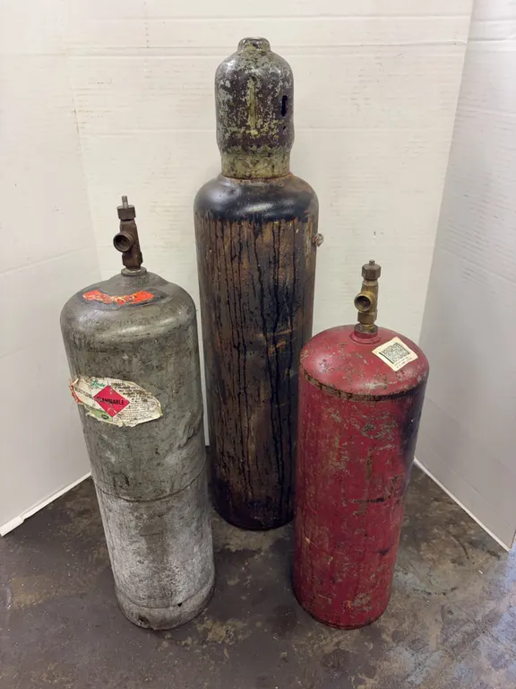 Assorted Industrial Gas Cylinders Including Linde Acetylene Tanks