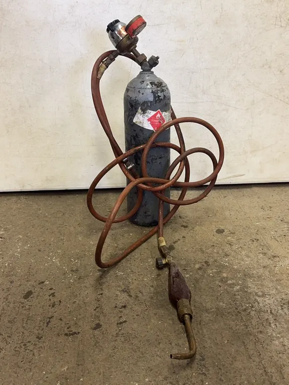 Portable Acetylene Torch Kit With Linde Regulator and Tank