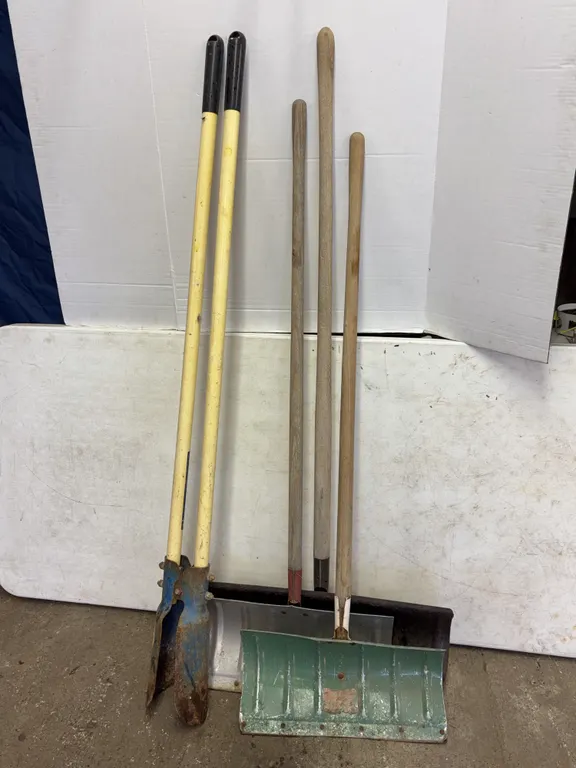 Post Hole Digger and Metal Snow Shovels Lot