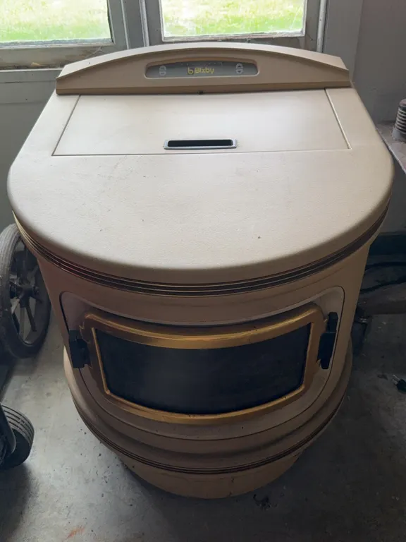 Bixby Energy Systems Biomass Corn and Pellet Freestanding Stove Heater