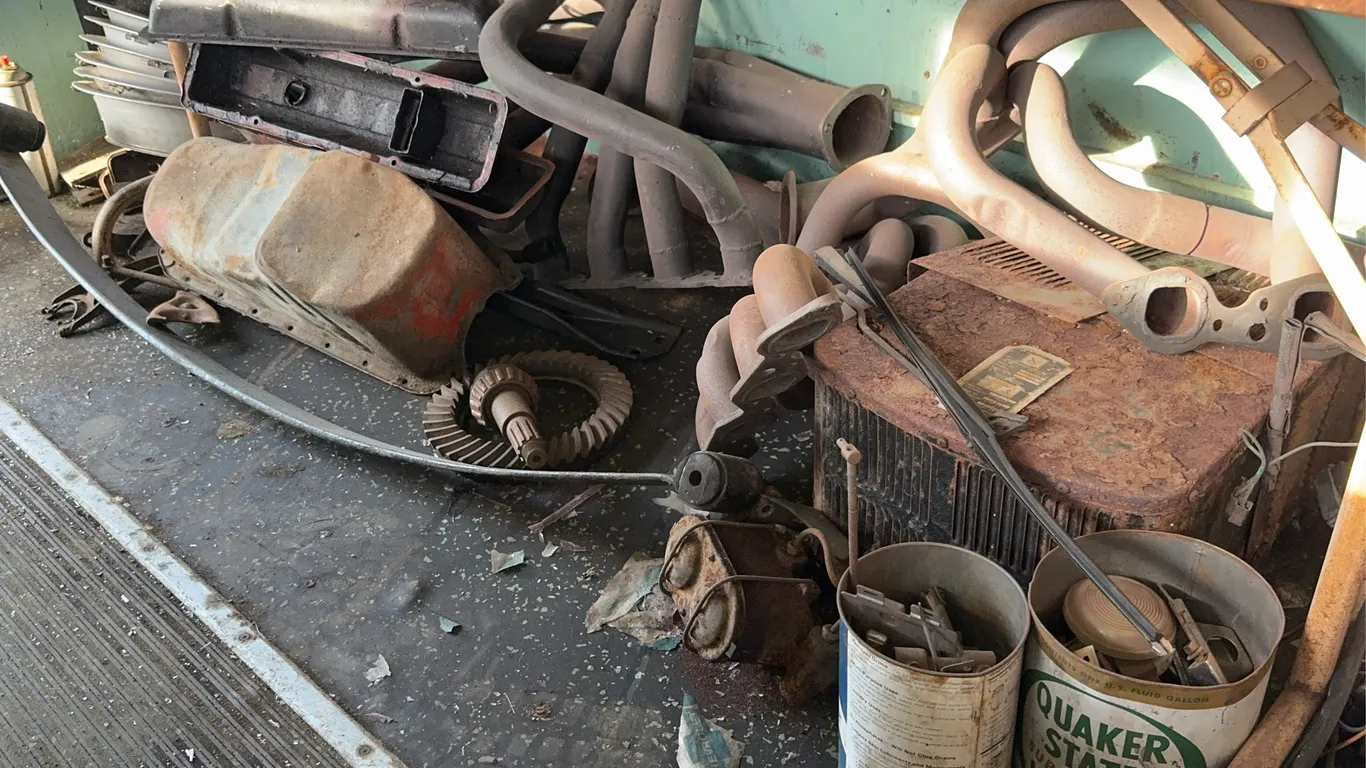 Automotive Engine Components Exhaust Headers Valve Covers and Differential Gears