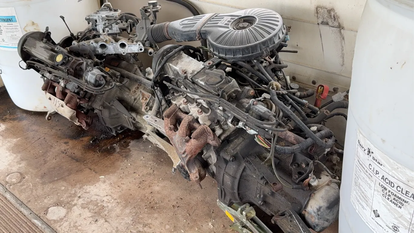 Automotive Inline Engine Assembly With Transmission And Manifold