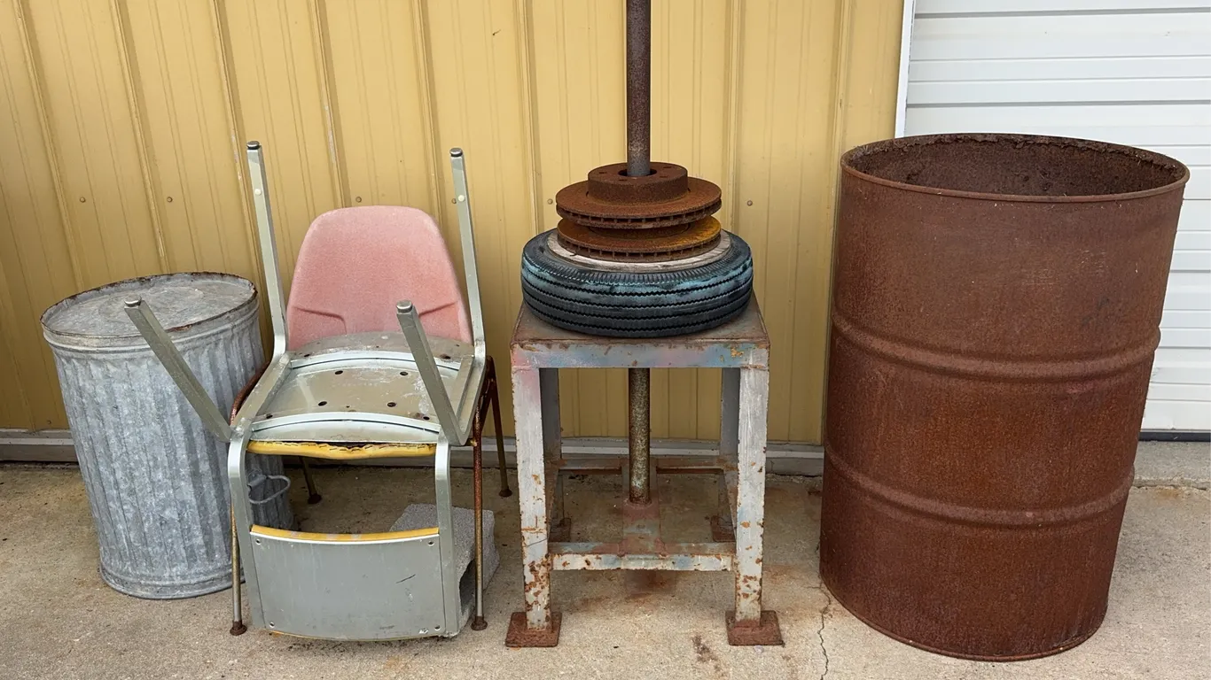 Steelcase Chairs Galvanized Can Metal Stand and Burn Barrel