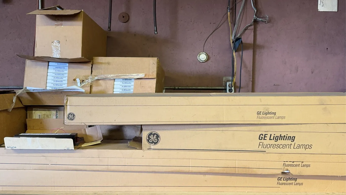 GE Lighting Fluorescent Lamps Advance Ballast and Air Handler Lot