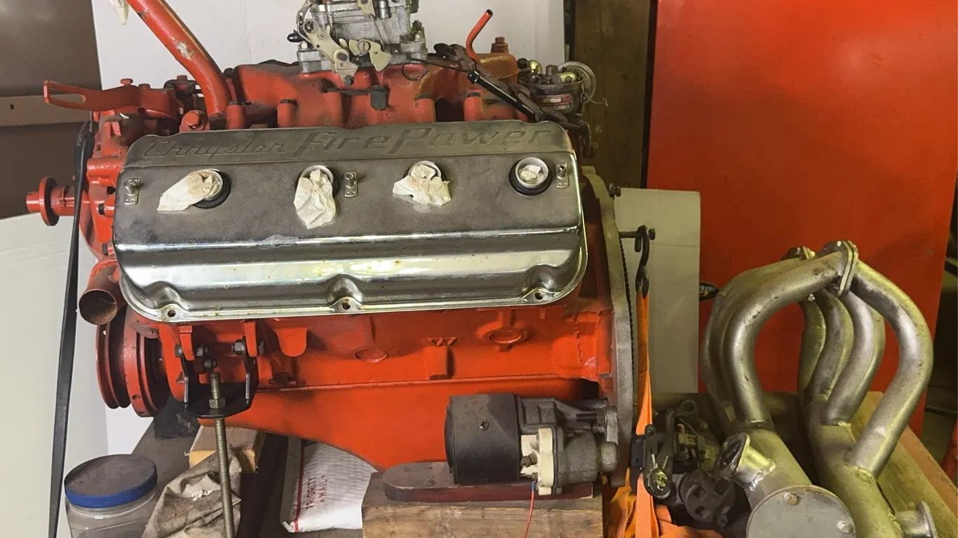 Chrysler FirePower Hemi V8 Engine with Edelbrock Carburetor