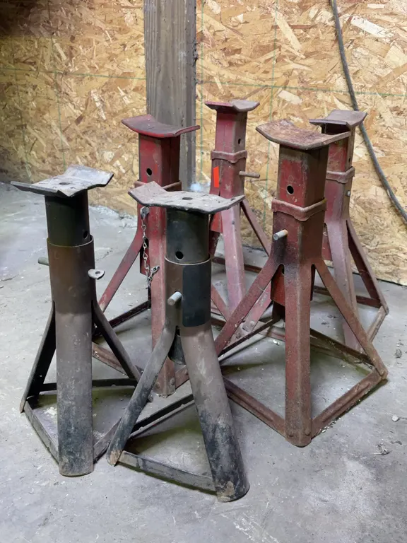 Set of Six Heavy Duty Adjustable Steel Jack Stands