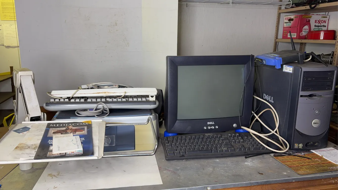 Dell Dimension 2350 Computer Tower Monitor HP Printer Electronics Lot