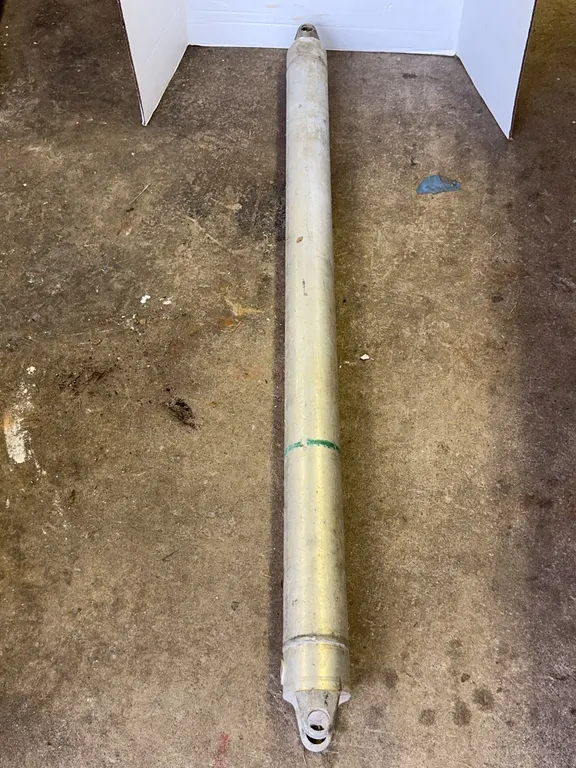 OEM Chevrolet Silverado Aluminum Rear Drive Shaft Propeller Assembly